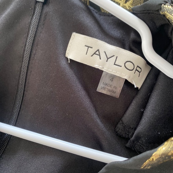 Taylor Holiday Dress - Picture 10 of 10